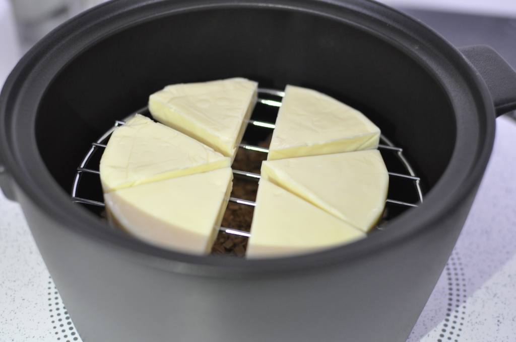 スモークポッドでチーズ燻製